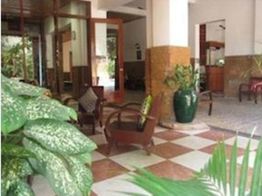 Kambuja Inn Пномпень Экстерьер фото
